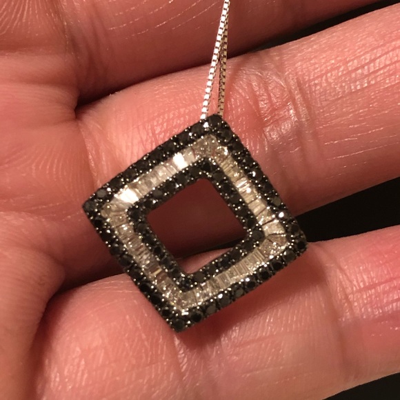 ❌sold❌black and white Diamond Necklace - Picture 3 of 8